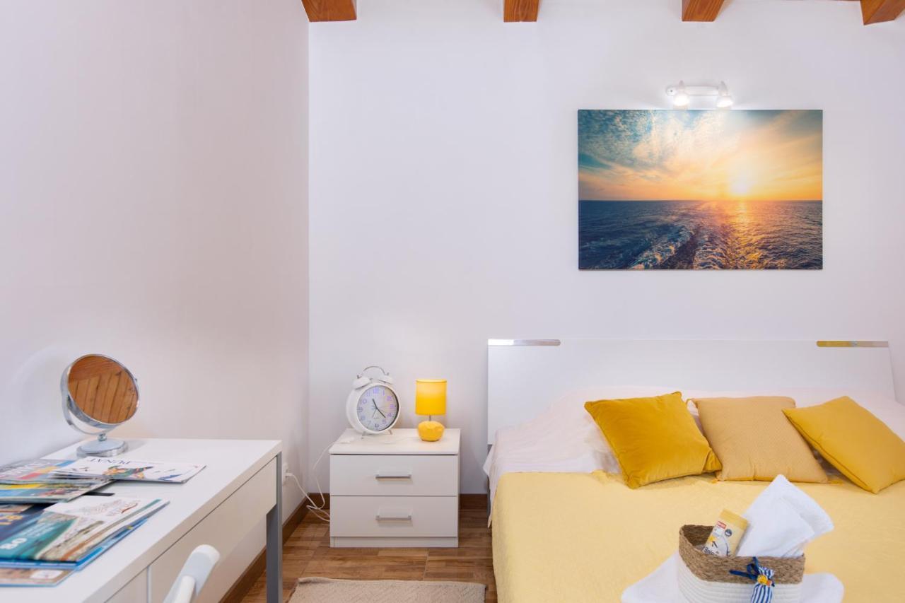 The Rooftop Apartment Punat Bagian luar foto